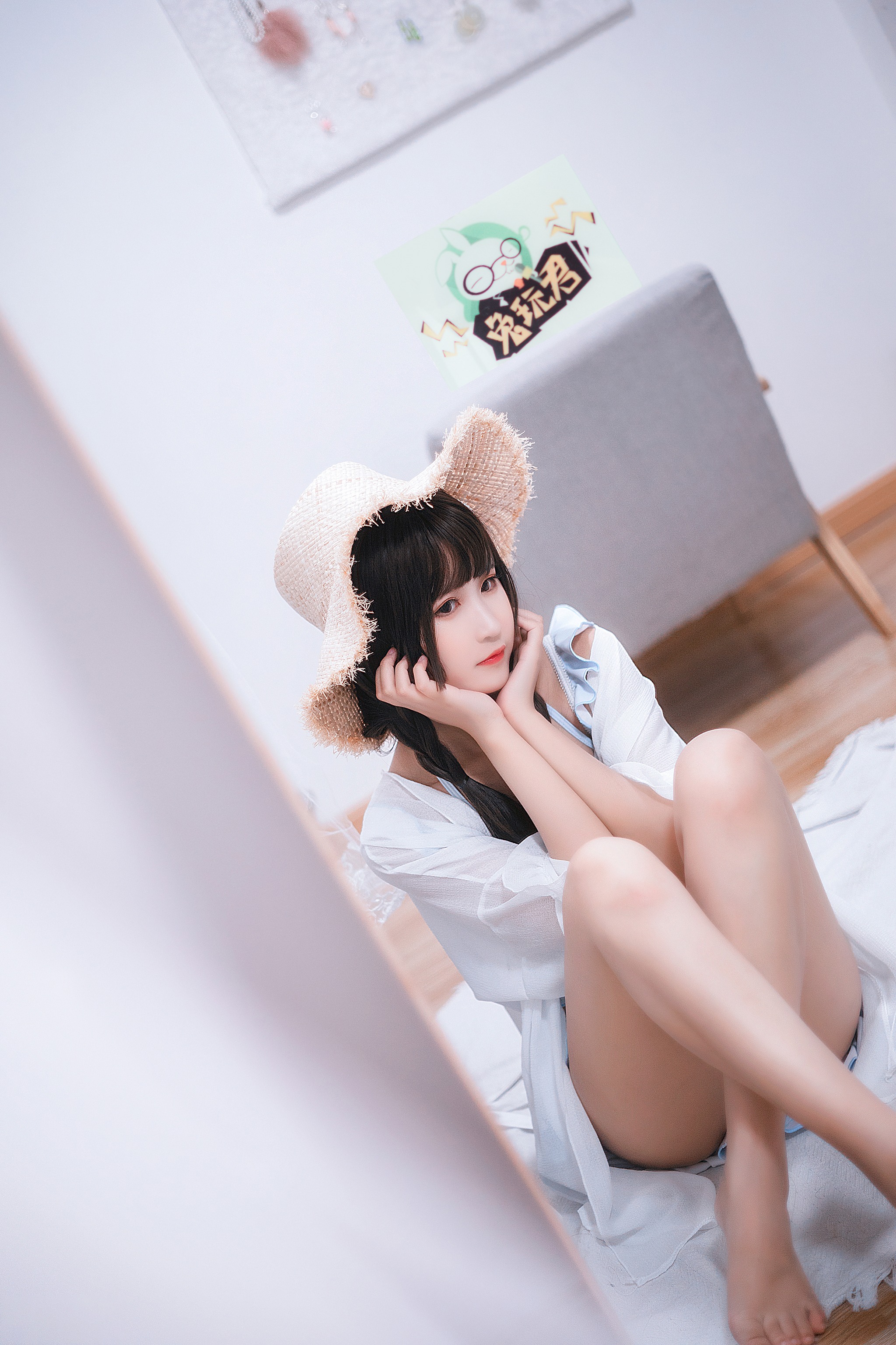 三度_69 - NO.019 房间里的夏天[42P]-XikXak